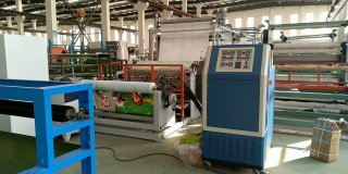 噴膠機(jī)生產(chǎn)機(jī)器
